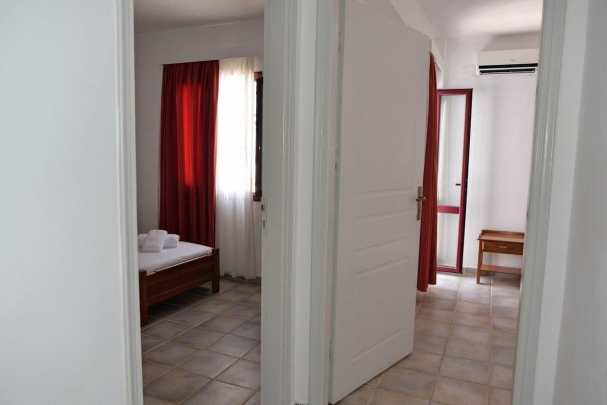 Eva Suites & Apartments Agia Marina  Luaran gambar