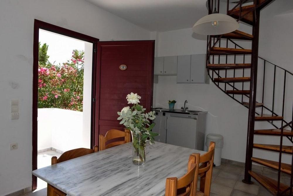 Eva Suites & Apartments Agia Marina  Luaran gambar