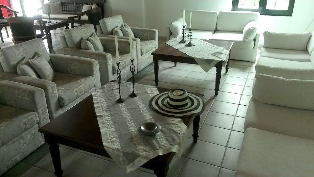 Eva Suites & Apartments Agia Marina  Luaran gambar