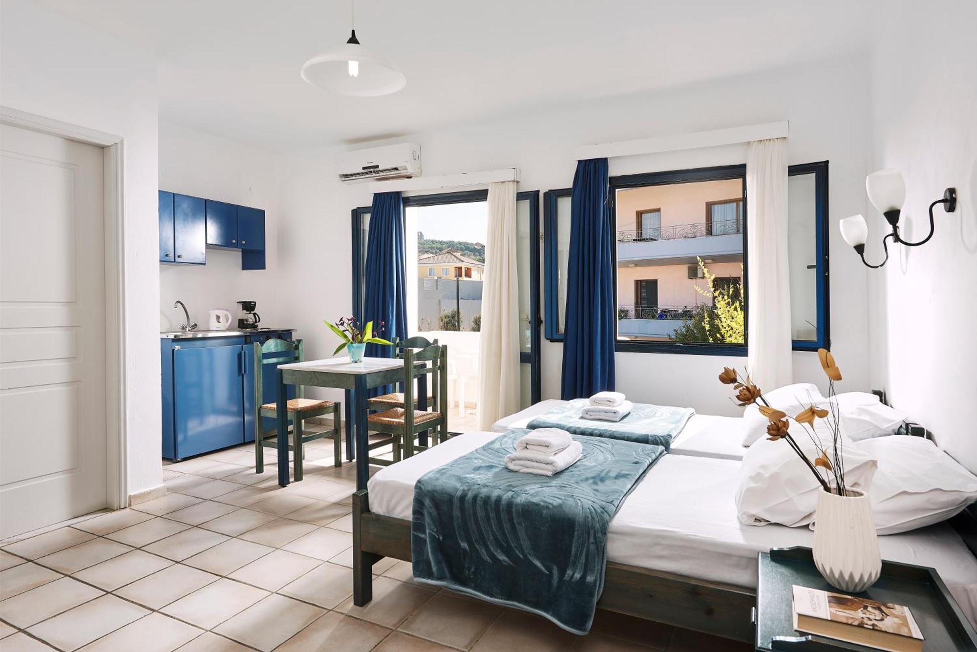 Eva Suites & Apartments Agia Marina  Luaran gambar