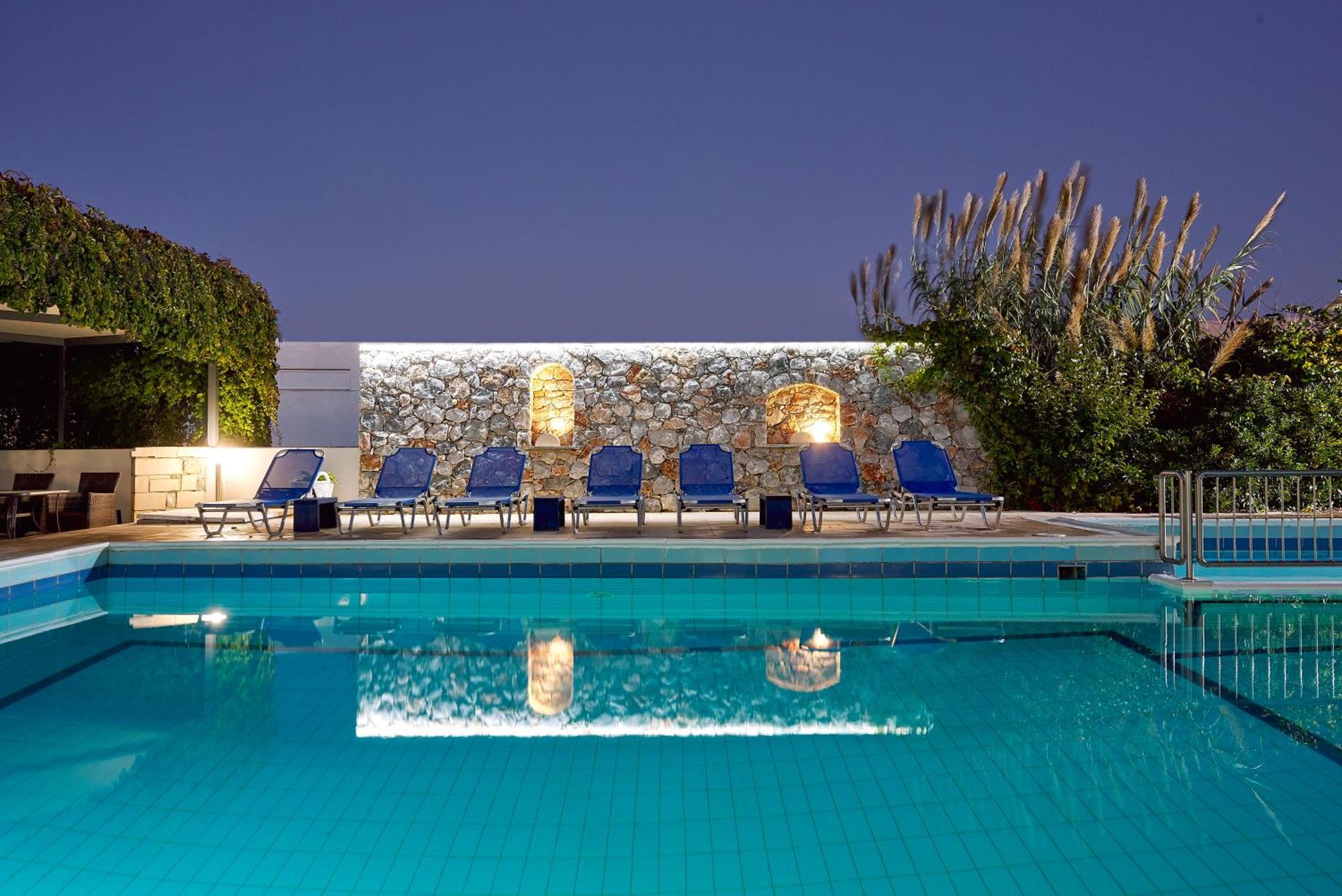 Eva Suites & Apartments Agia Marina  Luaran gambar