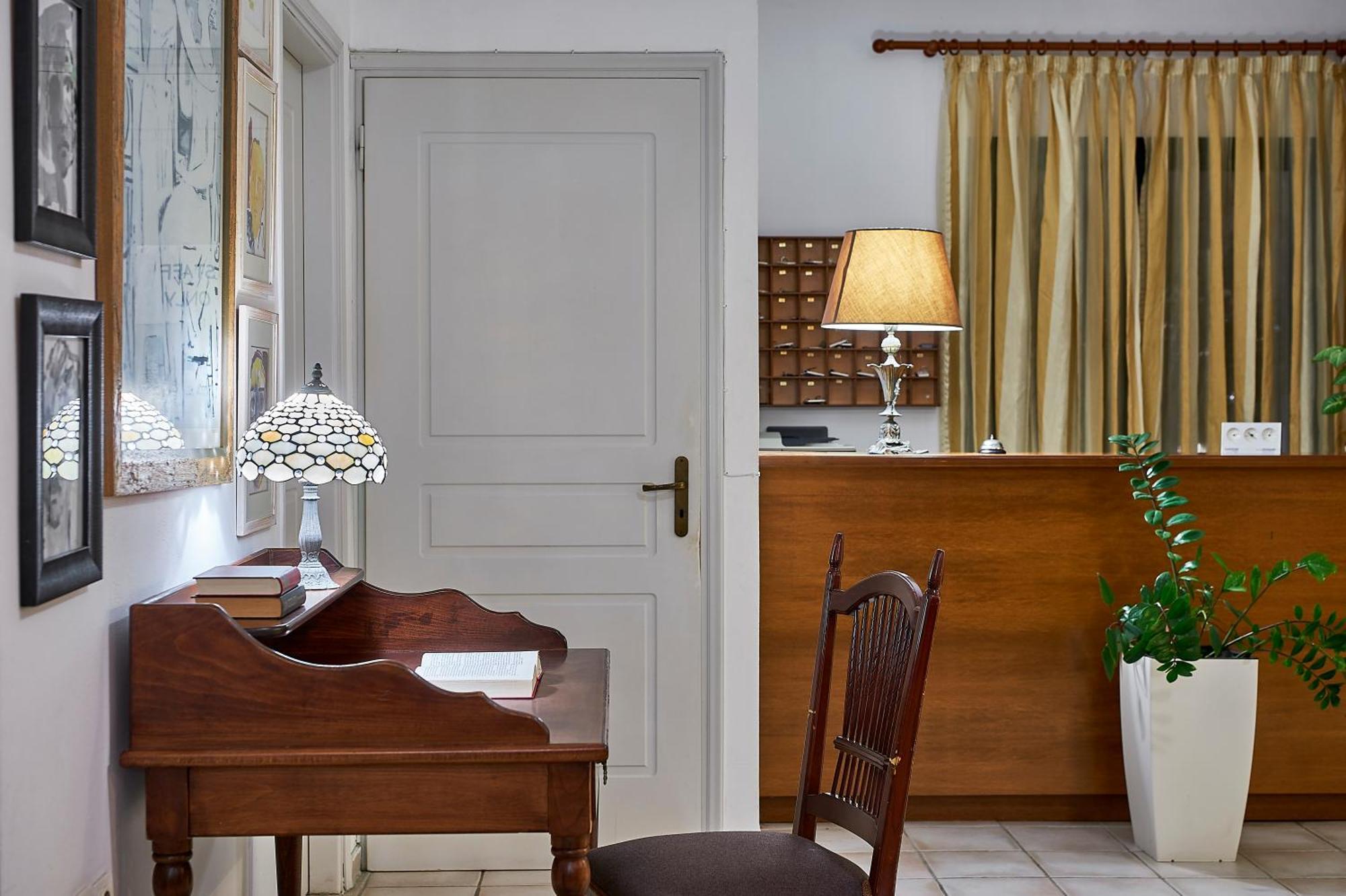 Eva Suites & Apartments Agia Marina  Luaran gambar
